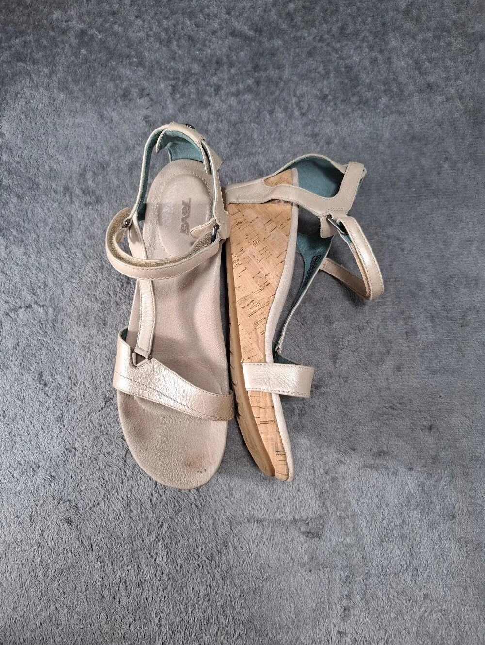 Teva Capri Wedge Women's Neutral Tan T-Strap Leather Sandals Sz 10